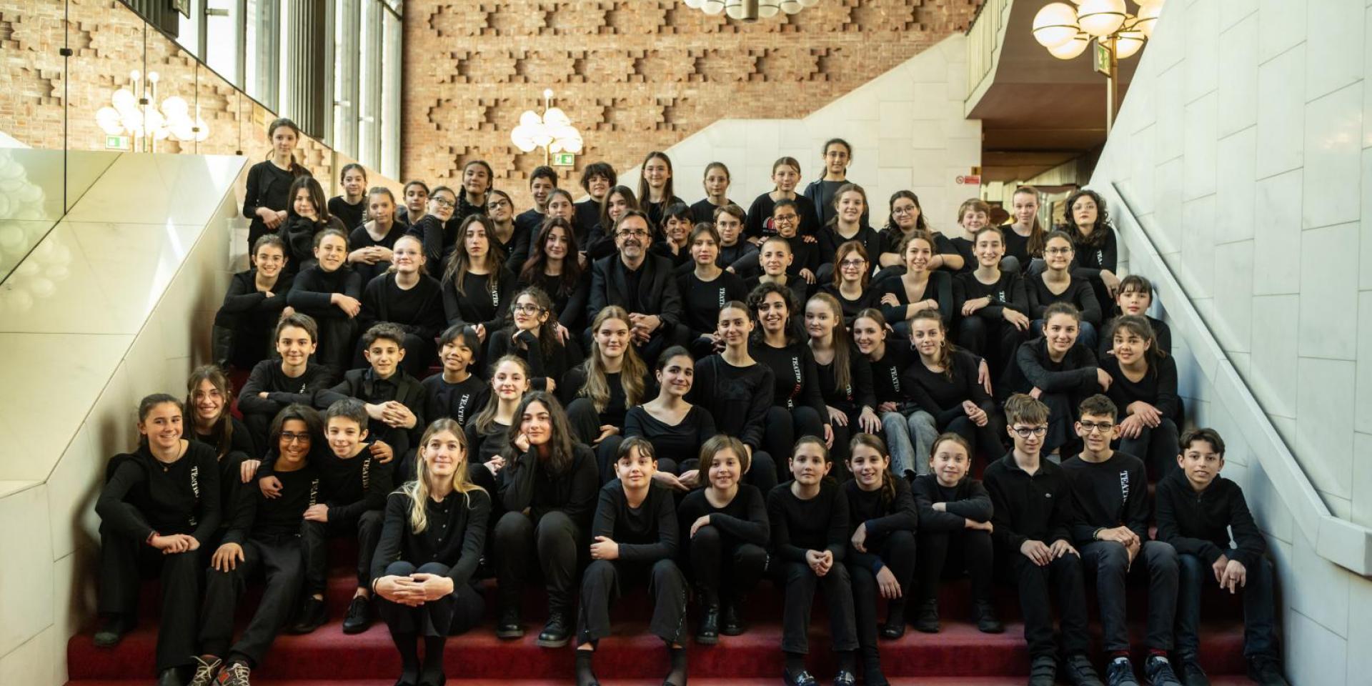 Coro di voci bianche del Teatro Regio Coro di voci bianche del Teatro Regio