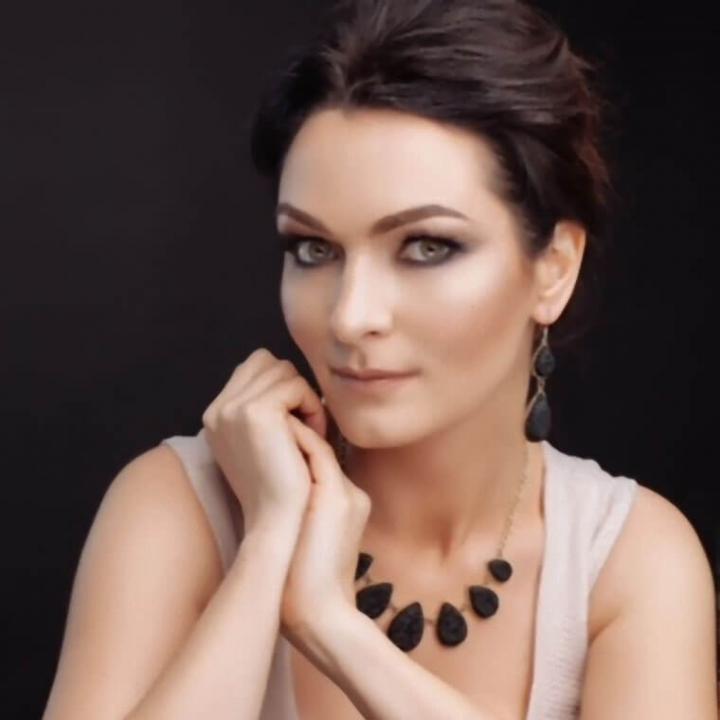 Yulia Tkachenko 